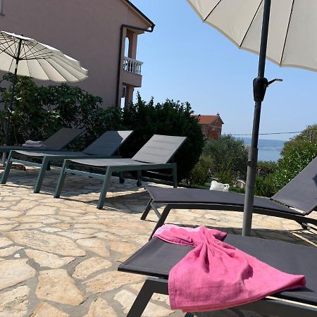 Apartments Ban Novi Vinodolski Bagian luar foto